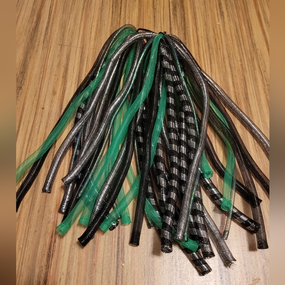 Cyberpunk Rave Ponytail Extentions - Picture 2 of 2